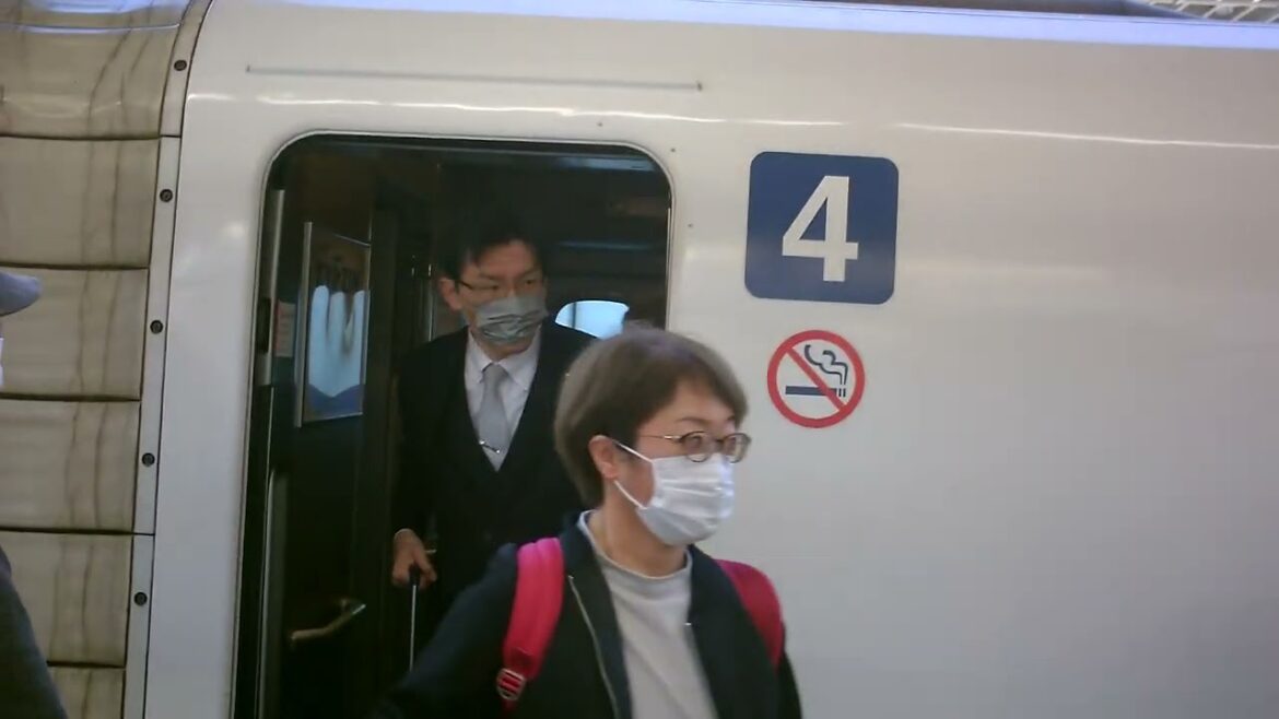 Japon 2022  je prends le train pour TOKYO .. camera SONY HS