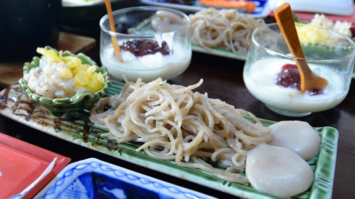 Breakfast of Shibu Onsen inn 渋温泉湯本旅館の朝食は温かい蕎麦と温泉卵かけごはん:Gourmet Report グルメレポート