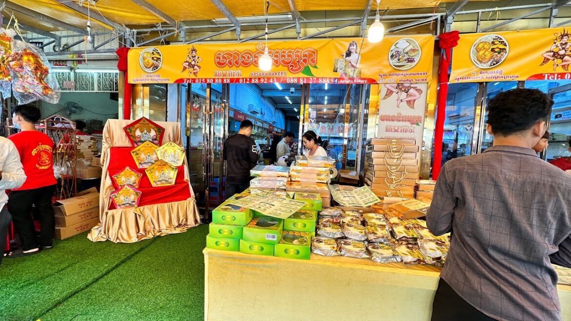 Chinese Moon Festival In Phnom Penh City Cambodia Chinese Moon Festival In Phnom Penh City Cambodia