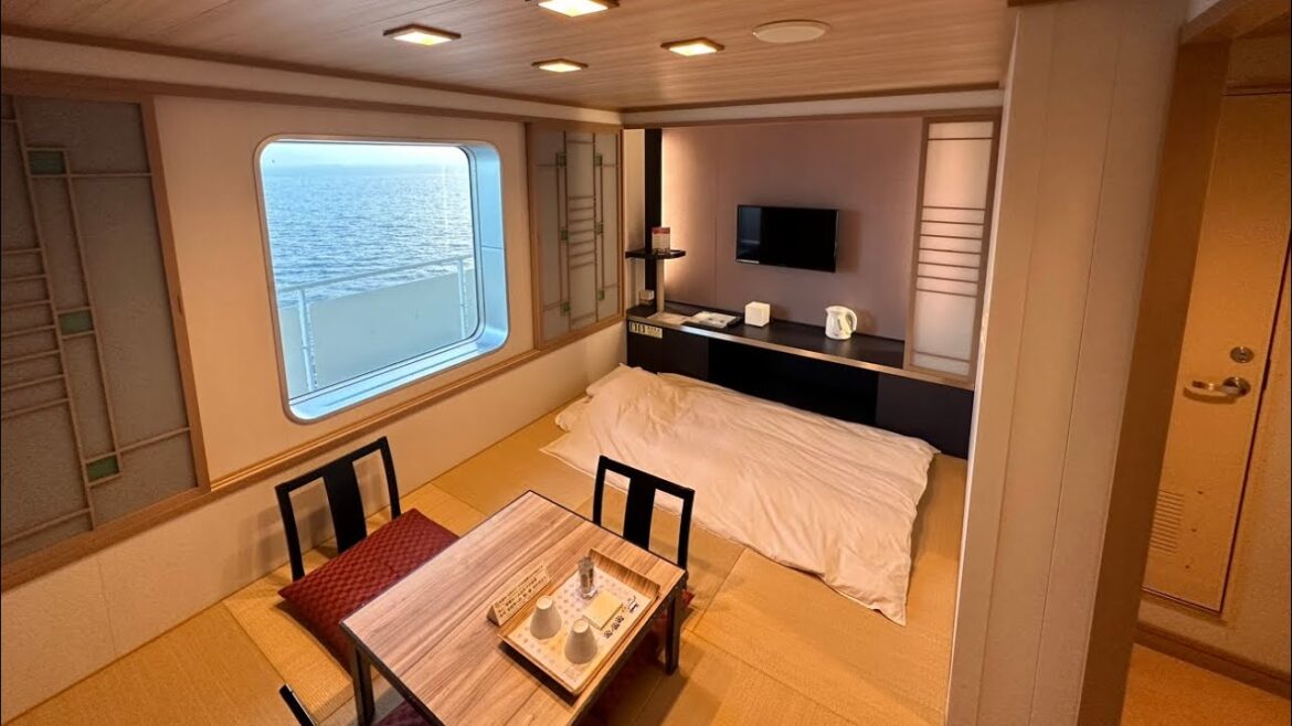 "🌅 "夜明けの航海🛳️福岡から神戸への12時間半フェリーアドベンチャー" 🌊