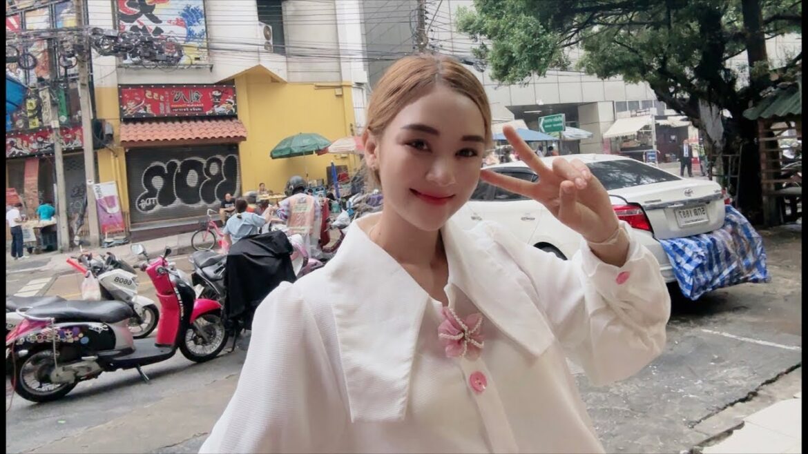 LIVE - Street Cafe with PloySai Coffee Lady Bangkok Thailand - Ploy Sai - Thai Street Food