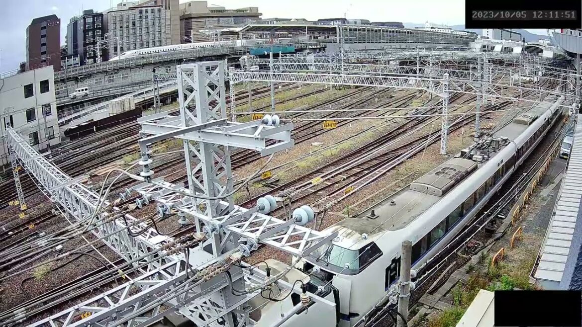 2023/10/05 12:00～【ARCHIVE】Kyoto Station Live Cam JR京都駅  鉄道ライブカメラ  京都ライブカメラ TrainCam