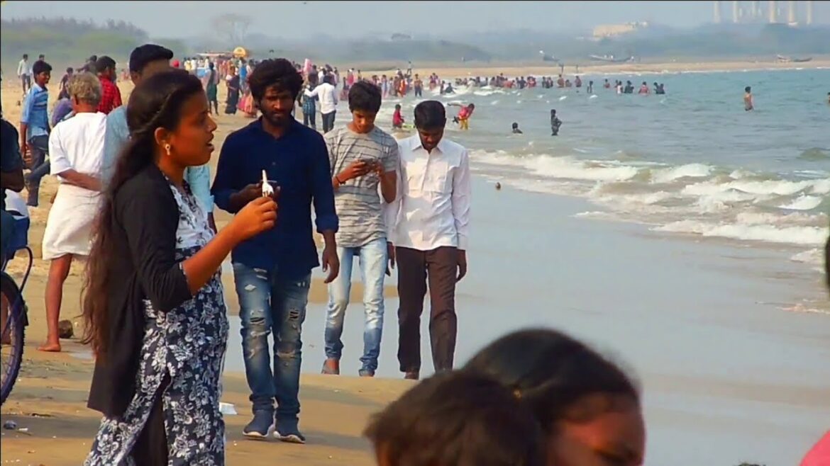 Kakinada Beach with Music - Andhra Pradesh - ComeTube Exclusive Video