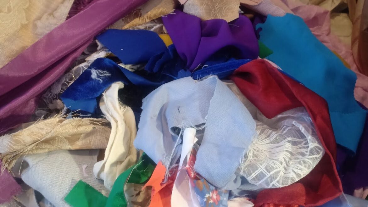 Это просто прелесть! Из обрезков лоскутов.