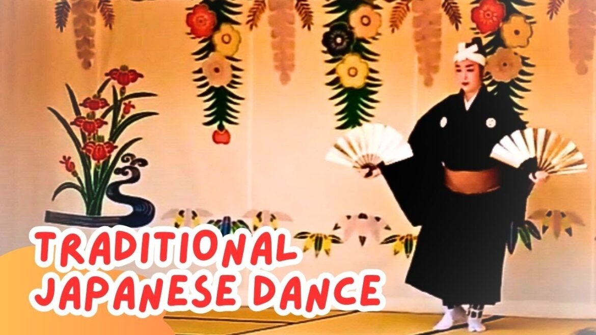 Traditional Japanese dance in Shuri Castle Okinawa