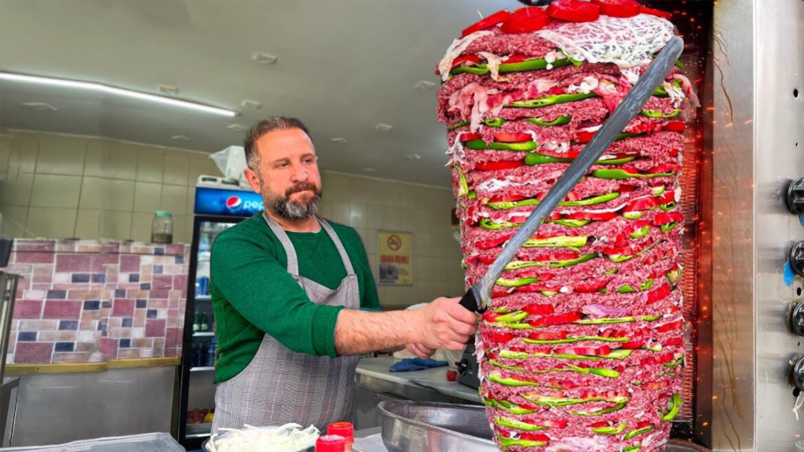 This Is The Most Famous Doner In All Of Istanbul! All Tourists Come Here! This Is The Most Famous Doner In All Of Istanbul! All Tourists Come Here!