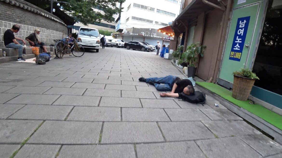 Harsh Reality of Downtown Seoul 🇰🇷