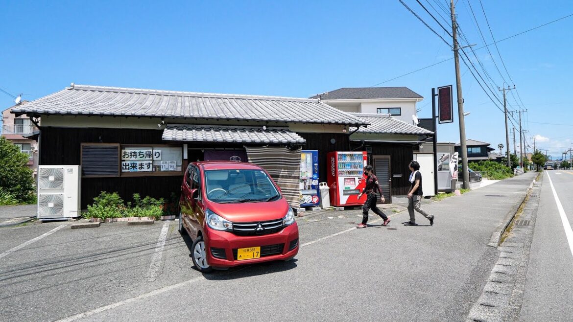 ポツンと大衆かつ丼食堂！働く男達を支えるガッツリうどん屋に密着丨Japanese Good Old Diner
