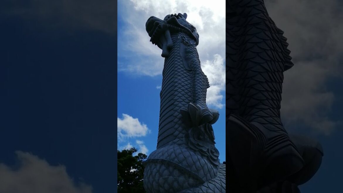 Tallest Dragon in Japan Naha Okinawa I myjapantravel I awesome japan Naha I PASYADOR #shorts