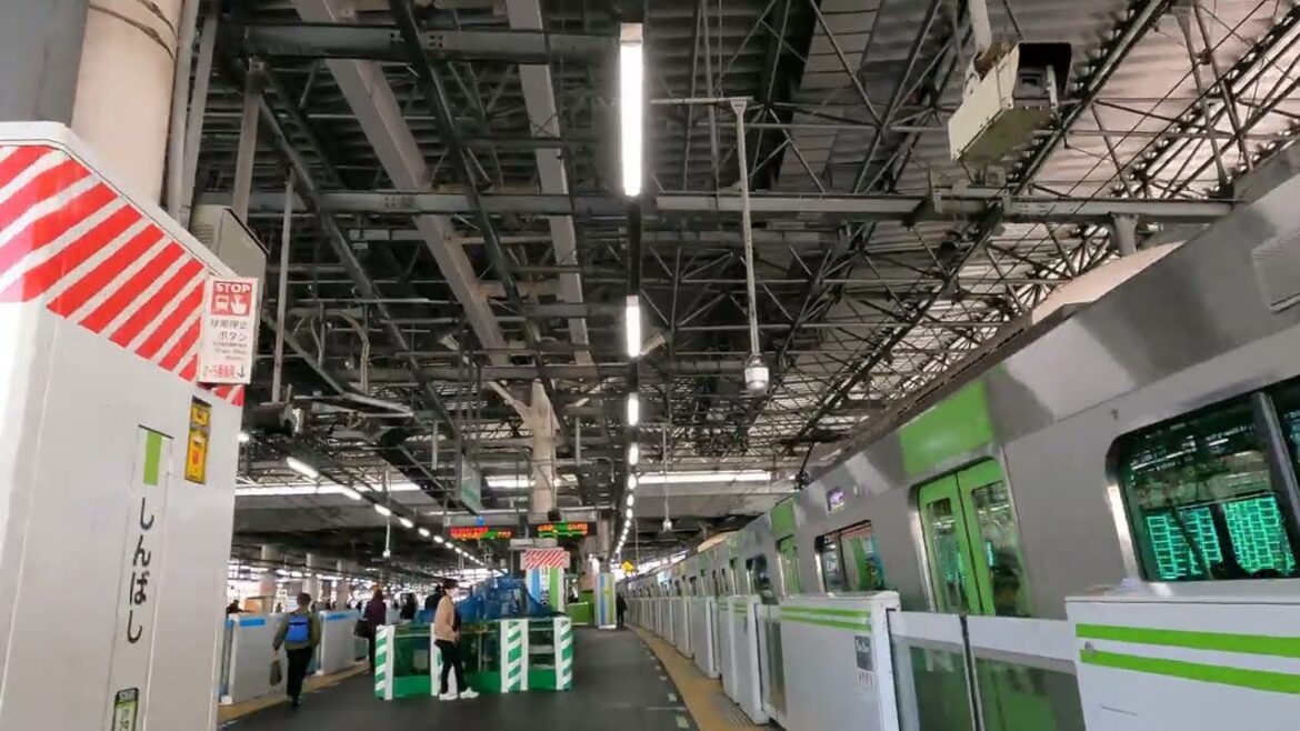 【4K】Shimbashi Station 新橋駅 – The Yamanote Line Platform Walk【JAPAN】 【4K】Shimbashi Station 新橋駅 - The Yamanote Line Platform Walk【JAPAN】