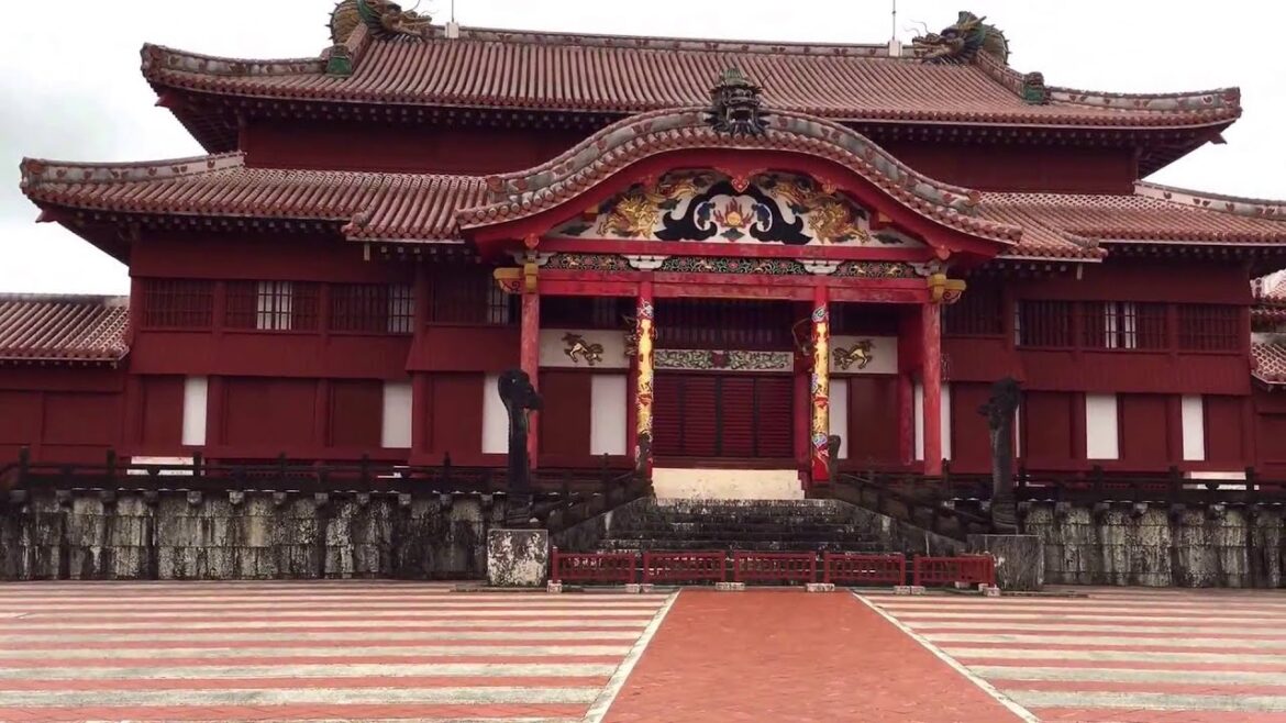 Shurijo Castle Park - Okinawa Japan