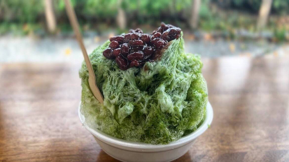 Street Food at Kyoto’s Famous Arashiyama Street Food at Kyoto’s Famous Arashiyama