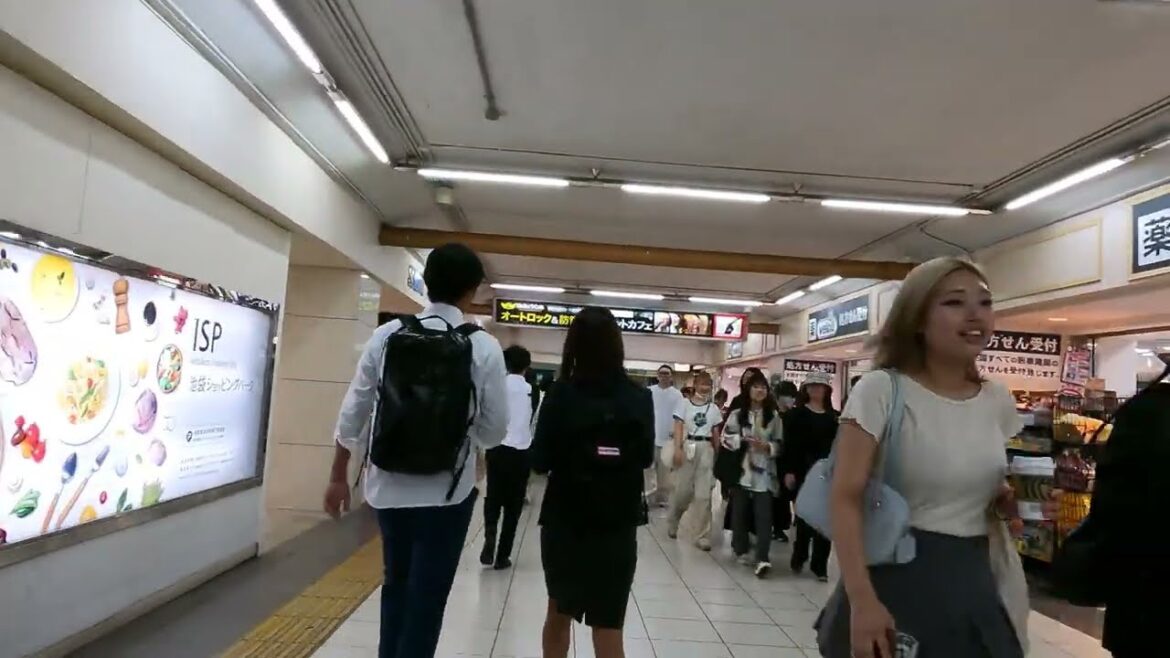 【JAPAN 4K】Ikebukuro Station Walk - Yamanote Line【TOKYO 東京】