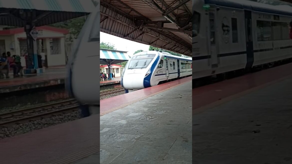 Vande Bharat Express 130 kmph || Ranchi – Howrah || Train world IND || #indianrailways #viral #fast Vande Bharat Express 130 kmph || Ranchi - Howrah || Train world IND || #indianrailways #viral #fast