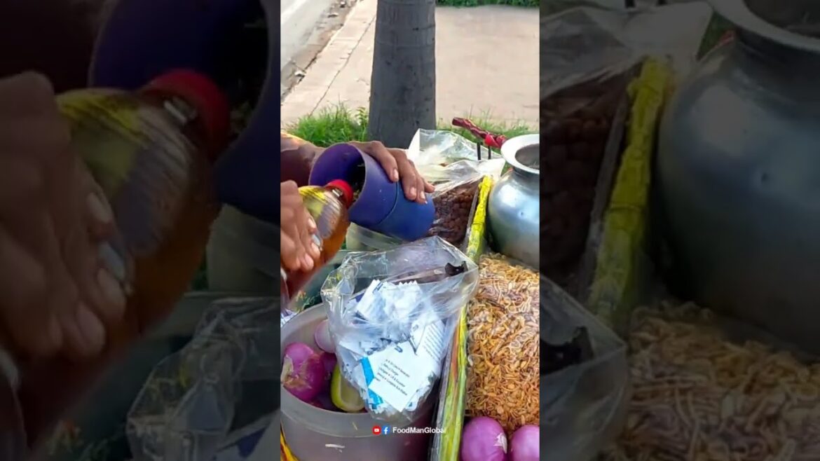 Special Masala Ghoti Gorom In a Historic Place #bangladeshstreetfoodchannel #Shorts #StreetFood Special Masala Ghoti Gorom In a Historic Place #bangladeshstreetfoodchannel #Shorts #StreetFood