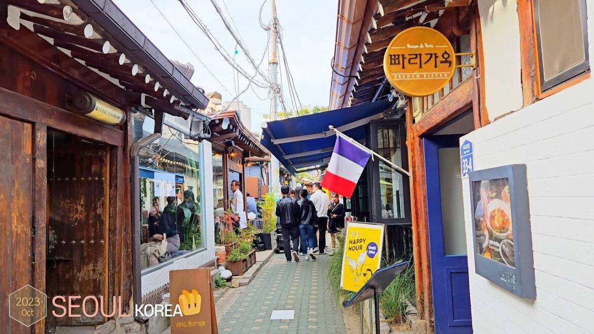 Ikseon-dong Hanok Street / korean ambience. •[4K] walking tour in Seoul, Korea