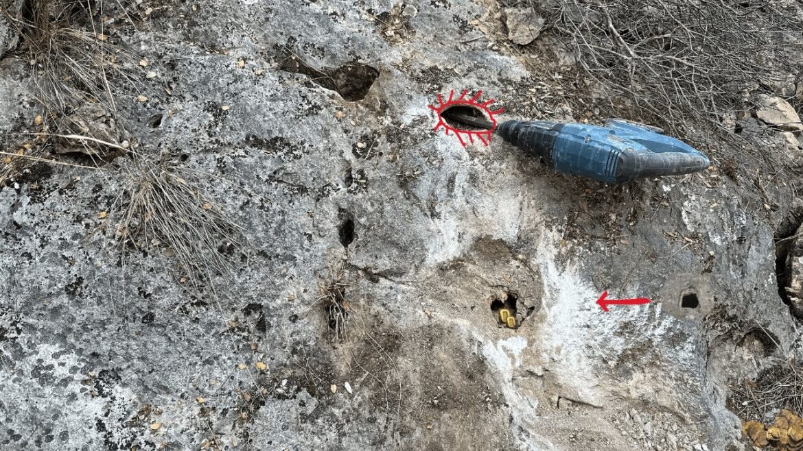 Define Kaya Kasasından Çıkan Altın Kaplama…. Pro App Pluss Tespit… Define Kaya Kasasından Çıkan Altın Kaplama.... Pro App Pluss Tespit...