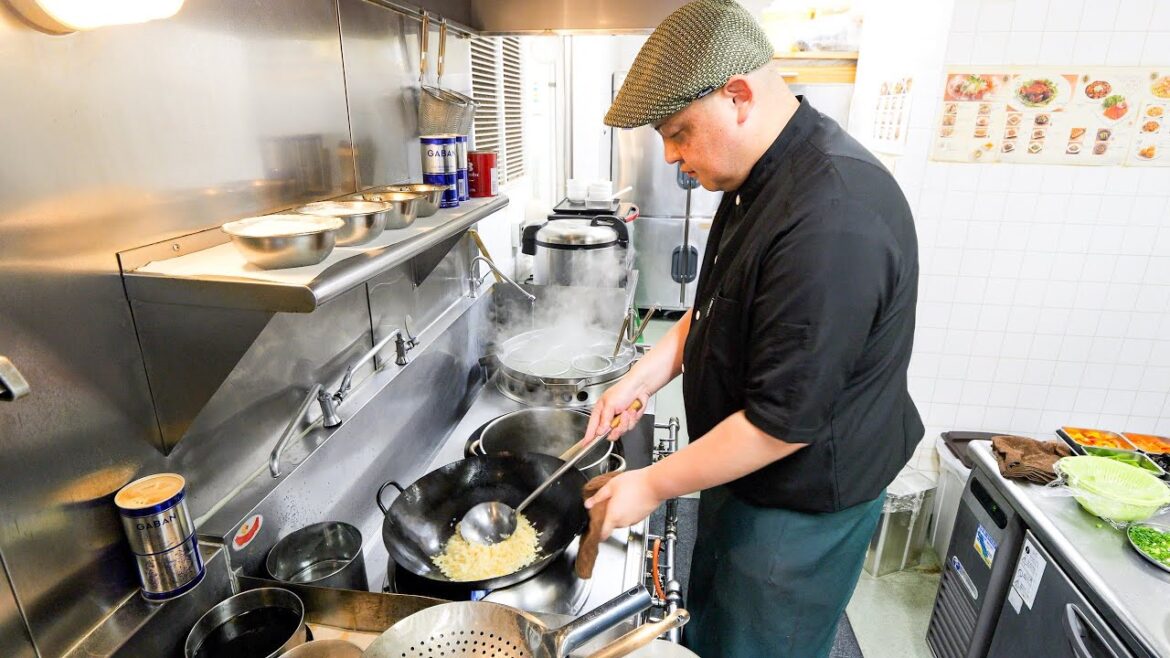 富山）高速鍋振りで４０席を鮮やかに回すワンオペ調理が凄い店主に密着丨Amazing Wok Skills in Japan
