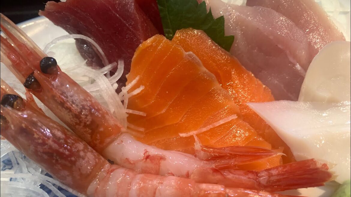 札幌 大通でランチ❤️  昼飲みも、ランチも出来る居酒屋で、刺身定食❣️ #北海道  #札幌市  #ランチ  #グルメ  #大通  #狸小路 #瑠玖＆魚平 #昼飲み #刺身  #コスパ  #美味い