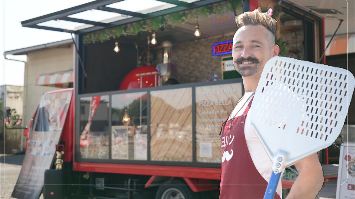 A Frenchman who runs a Neapolitan pizza kitchen truck in Japan. キッチンカー ピッツァ