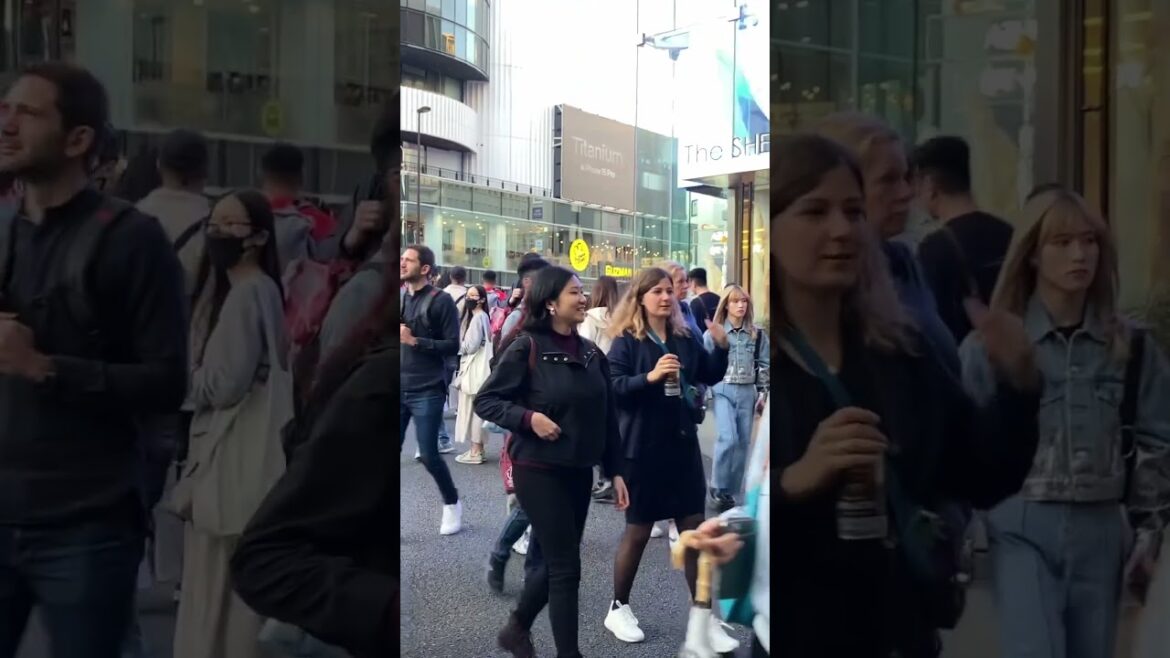 原宿 What happened here #travel #japan #walkthrough #trending #youtubeshorts #short #shorts