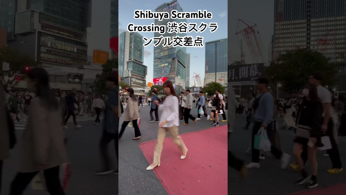 Shibuya Scramble Crossing 渋谷スクランブル交差点 – Busiest in the World #1 Shibuya Scramble Crossing 渋谷スクランブル交差点 - Busiest in the World #1