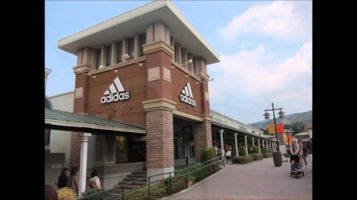 Japan 2014 (Day 8): Gotemba Premium Outlets/Lake Kawaguchiko