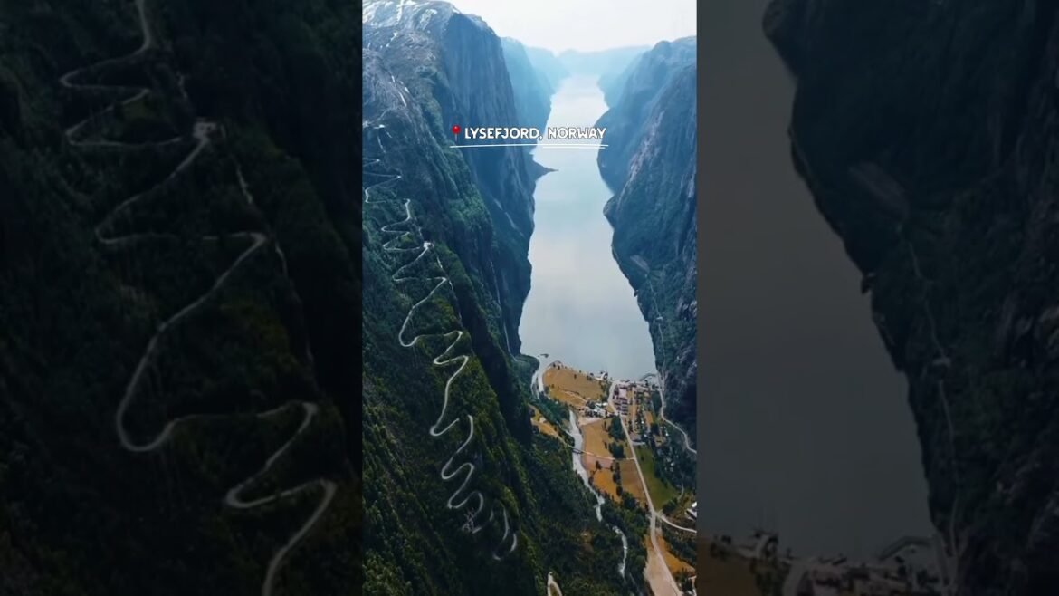 Places On Earth that don’t feel real🩵😍#shorts #ytshorts #beautifulplaces #nature Places On Earth that don't feel real🩵😍#shorts #ytshorts #beautifulplaces #nature