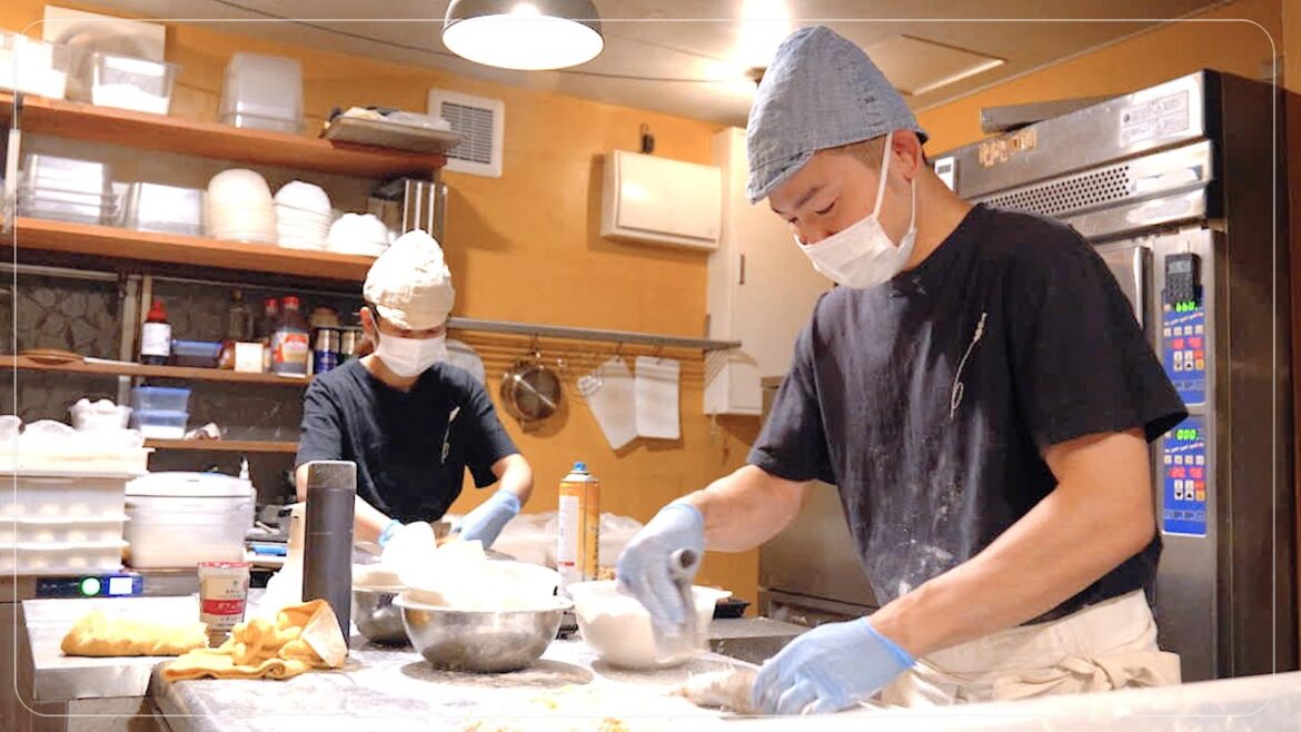 Discover the Secret of Japanese Buzzworthy Retro Bakery. マツパン パン屋 japanese street food Discover the Secret of Japanese Buzzworthy Retro Bakery. マツパン パン屋 japanese street food