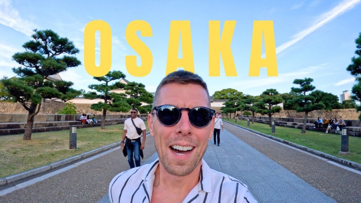 Trying Takoyaki and a NAKED Onsen in Osaka, Japan 🇯🇵