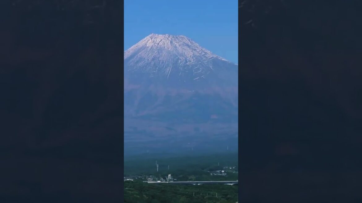 Mt Fuji views from the shinkansen bullet train in Japan #travel #japan #mtfuji