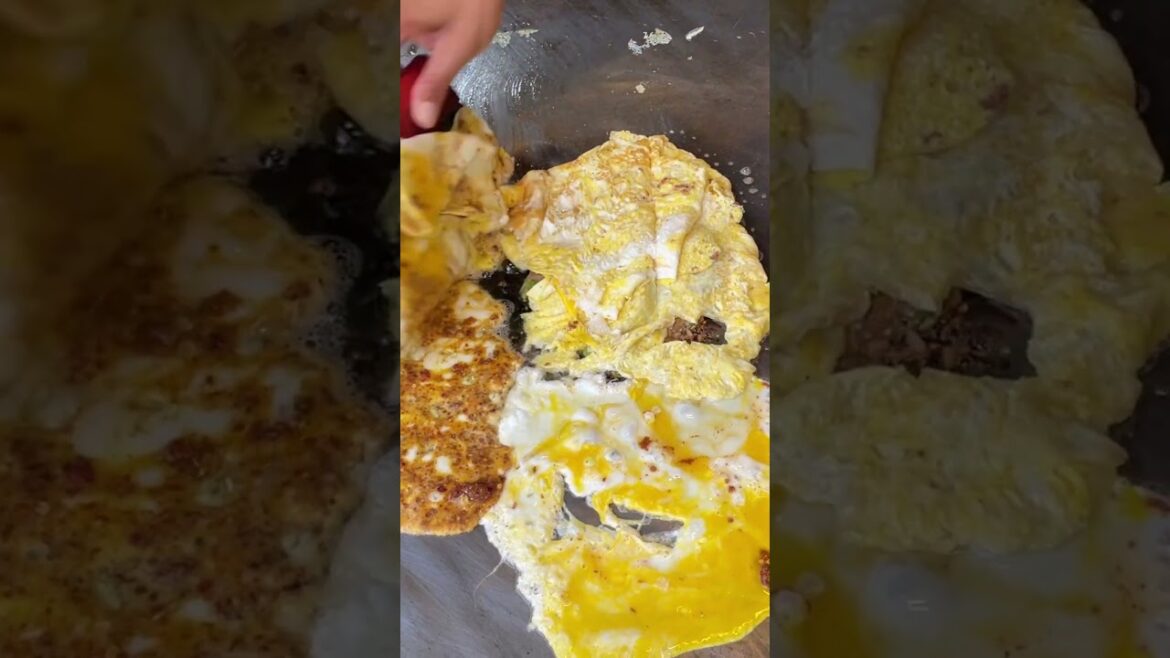 1 Dozen Egg Omelette Street Food #shorts #food #omelette #eggrecipe