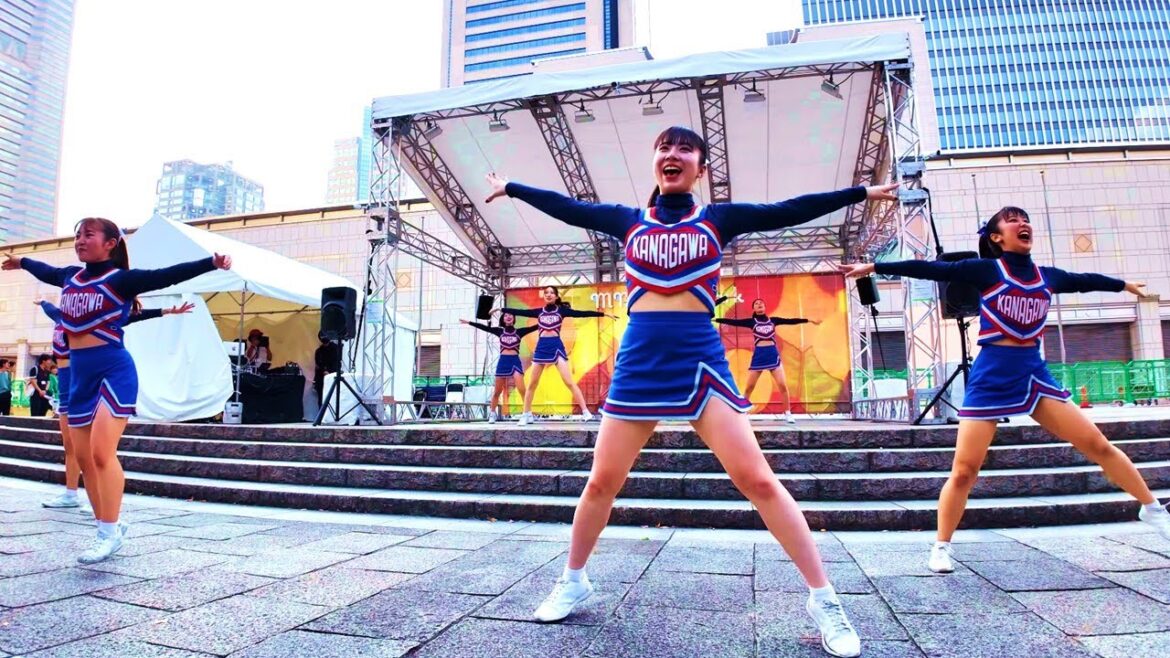 【4K HDR🇯🇵】Kanagawa University Cheerleading Club [MM Grass Park 2023] Aozora Dance at Grand Mall Park