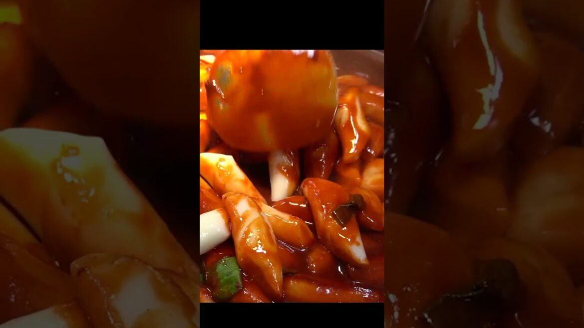 Korean Spicy Tteokbokki  - Gwangjang Market Tteokbokki