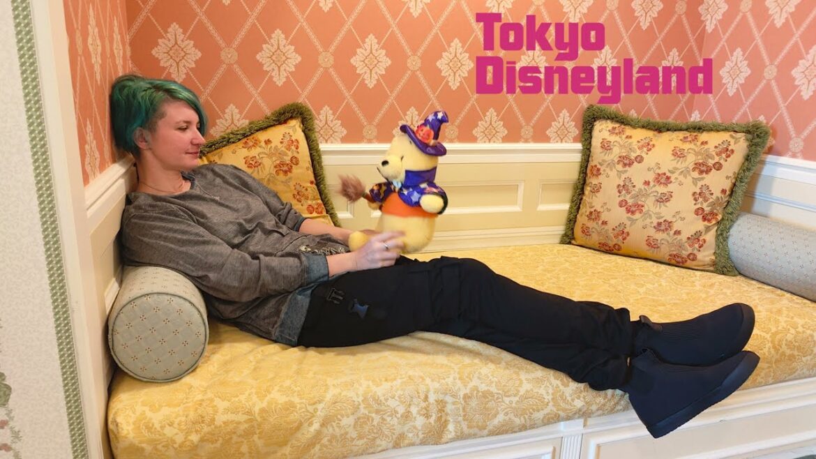 Hotel Room Comparison, Tokyo Disneyland & California Disney Hotel Hotel Room Comparison, Tokyo Disneyland & California Disney Hotel