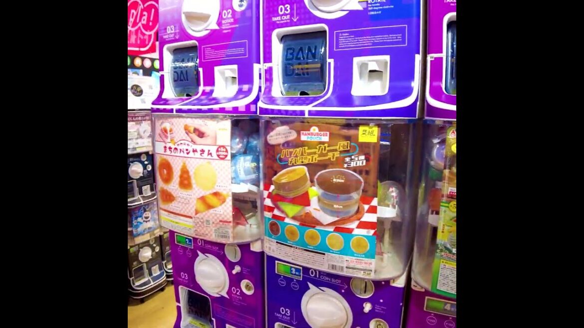 Break Time🍹Shibuya in Tokyo🐶Gashapon Paradise♪💖 ASMR #shorts #japan #walk #halloween