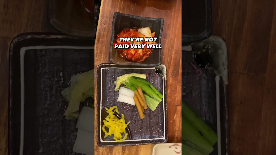 Should you tip in Japan? #japantip #japaneseetiquette #traveljapan Should you tip in Japan? #japantip #japaneseetiquette #traveljapan