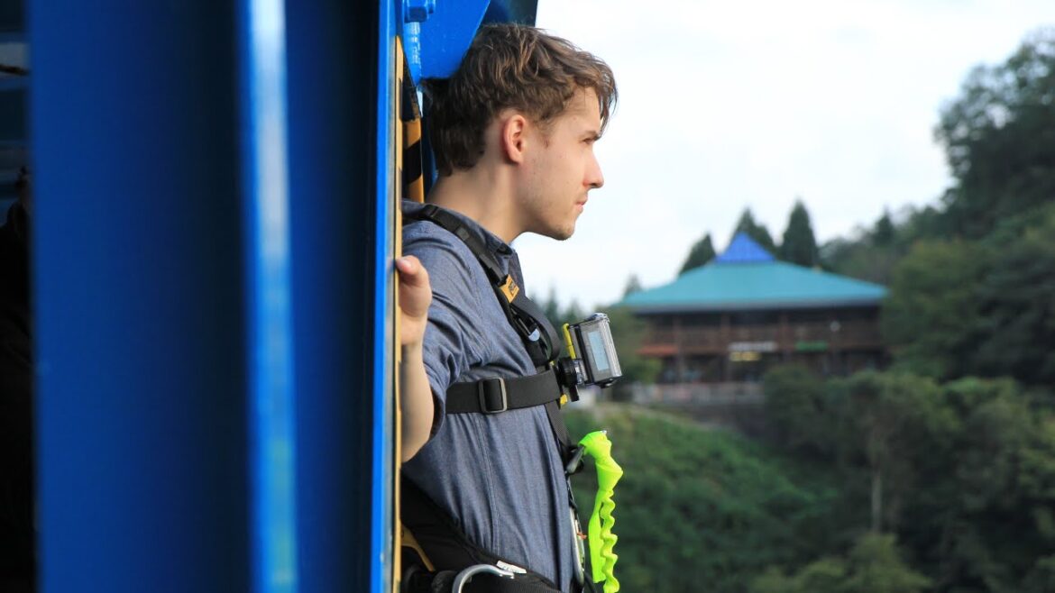 Challenge your Fears: Ryujin Bungy | Japan Travel Guide