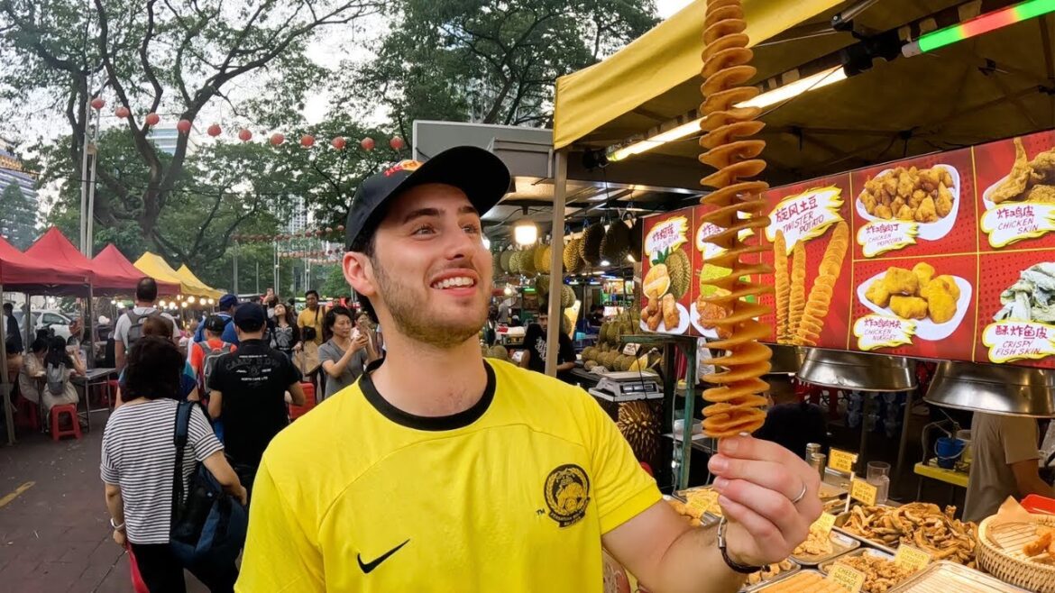 $2 Potato Swirl at KL's Famous Food Street  🇲🇾