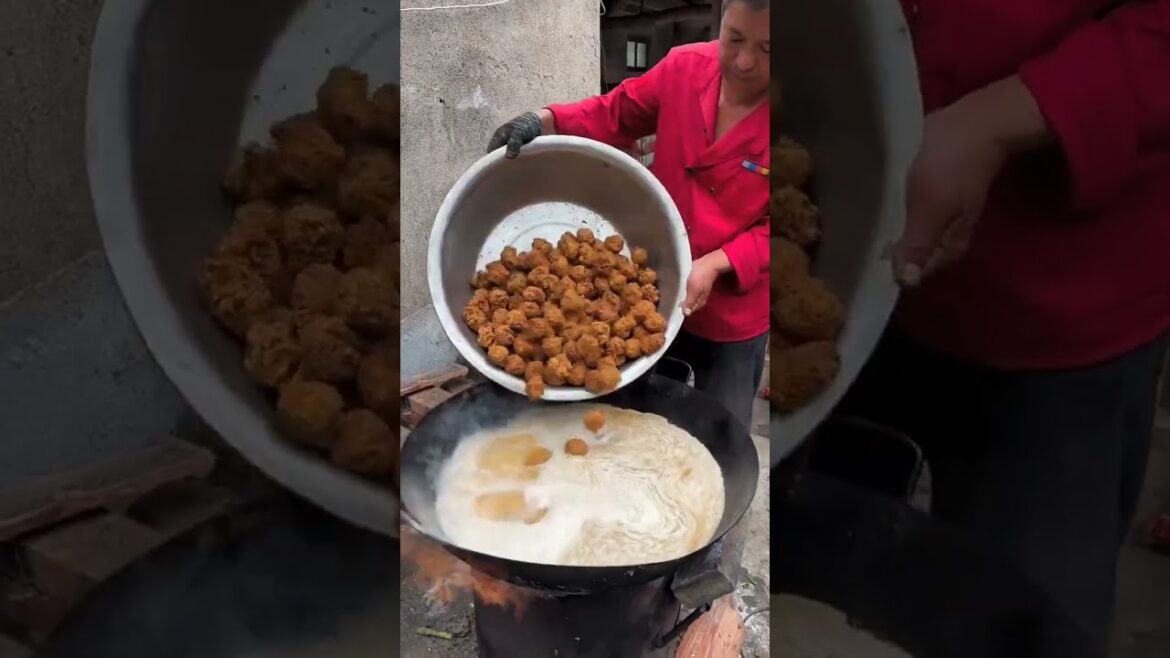 Asian Street foods | FRIED CHICKEN #shots #shreetfood  #shorts  #food #cooking #foodshorts