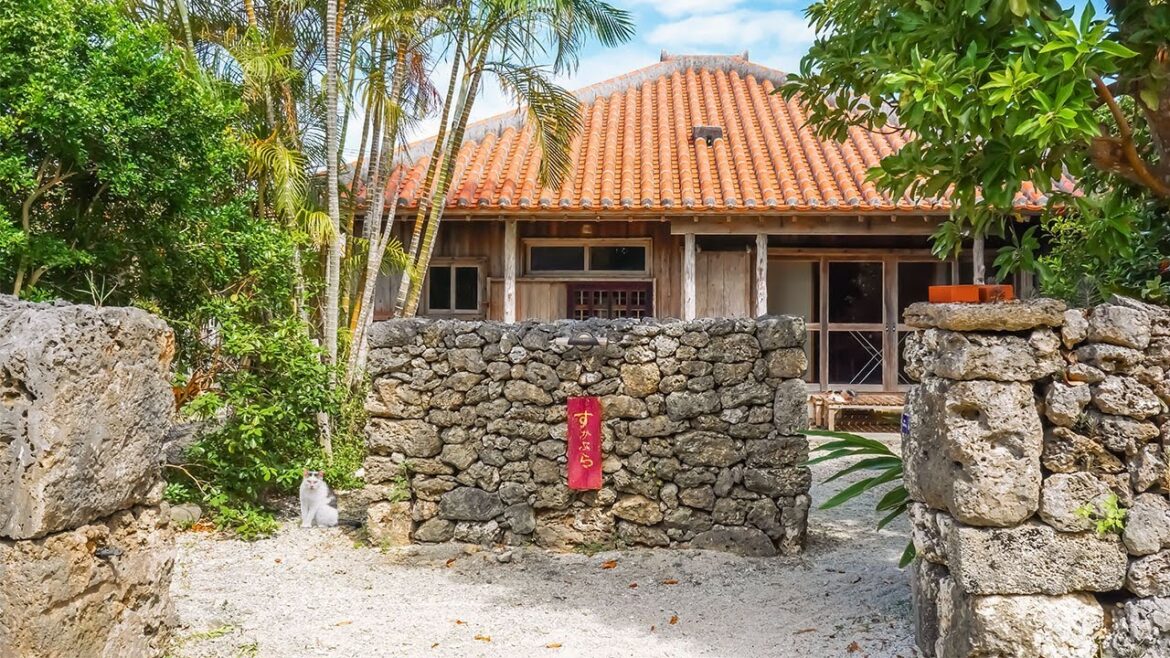 Staying in a Traditional Home on Japan’s Hidden Tropical Island | Okinawa Taketomi Sukabura | ASMR Staying in a Traditional Home on Japan's Hidden Tropical Island | Okinawa Taketomi Sukabura | ASMR