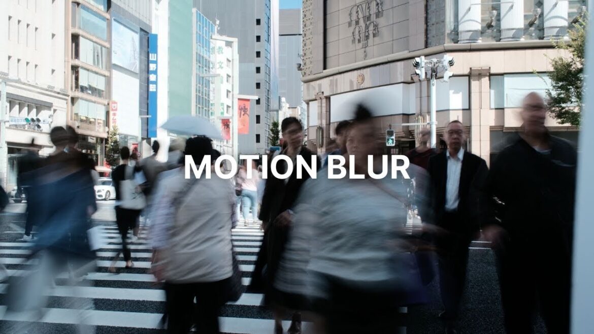 Motion Blur Street Photography (Ricoh GRIII) Motion Blur Street Photography (Ricoh GRIII)