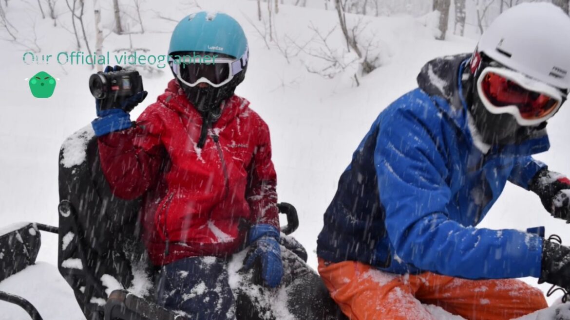 Snowmobile Tour in Hanazono Niseko - family