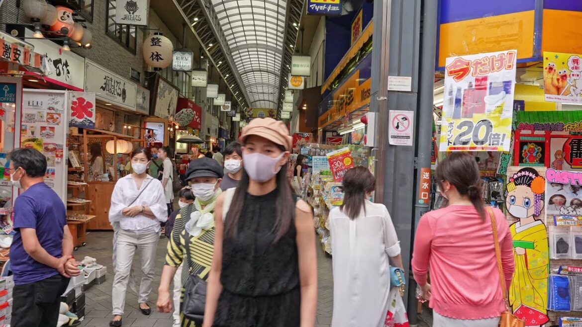 ASAKUSA :Tokyo's Tremendously popular Pleasure Town
