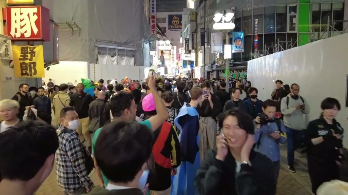 Shibuya Halloween 2023 Walking Tour AMSR Kyoto Japan
