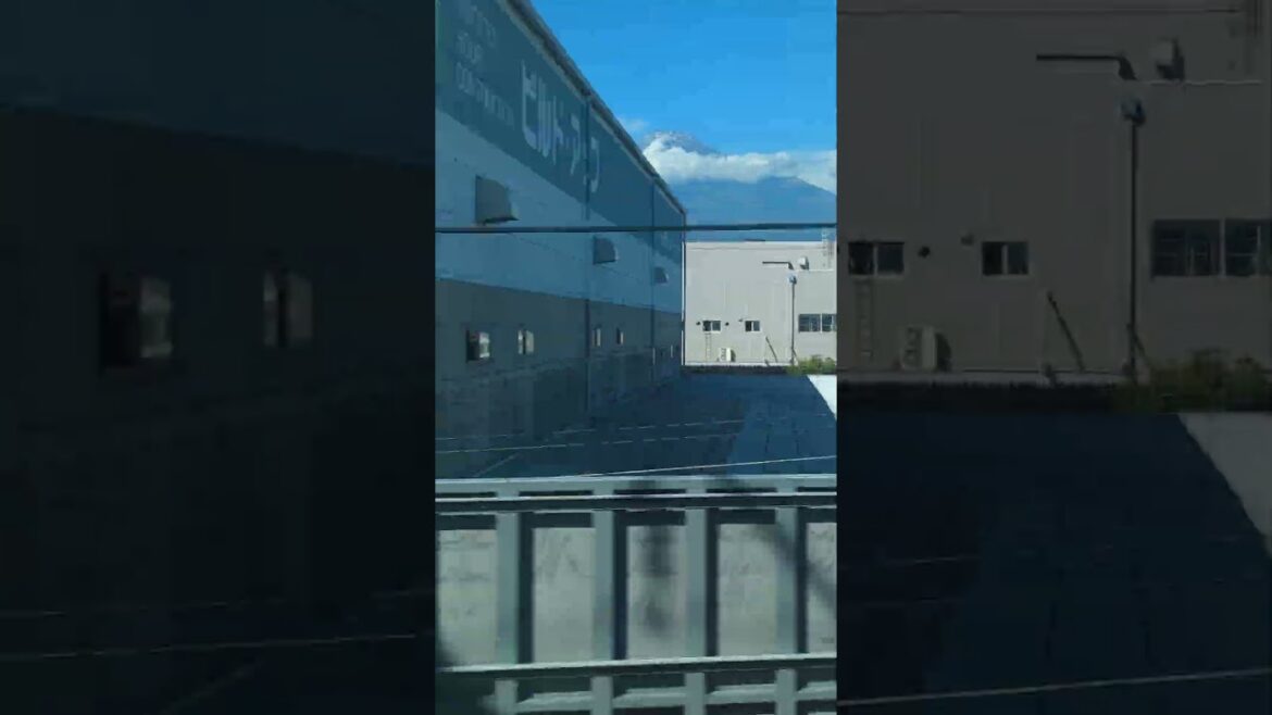 Mount Fuji Fujiyama on Shinkansen 新幹線 bullet train Tokyo to Hakone
