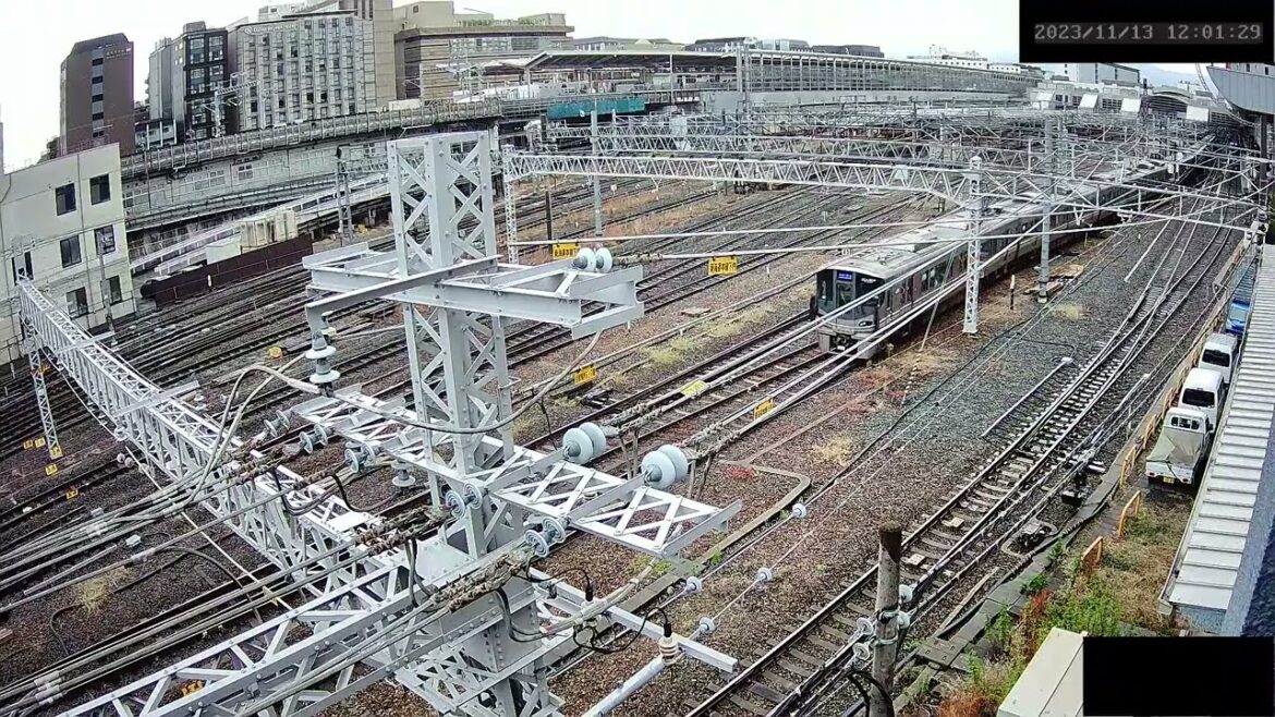 【LIVE】Kyoto Station Live Cam JR京都駅  鉄道ライブカメラ  京都ライブカメラ 京都駅 新幹線 東海道線 TrainCam 2023/11/13 12:00～