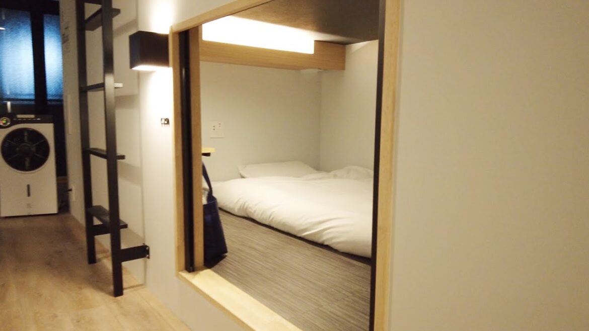 Stay at a capsule hotel that is full every day and difficult to book. Stay at a capsule hotel that is full every day and difficult to book.