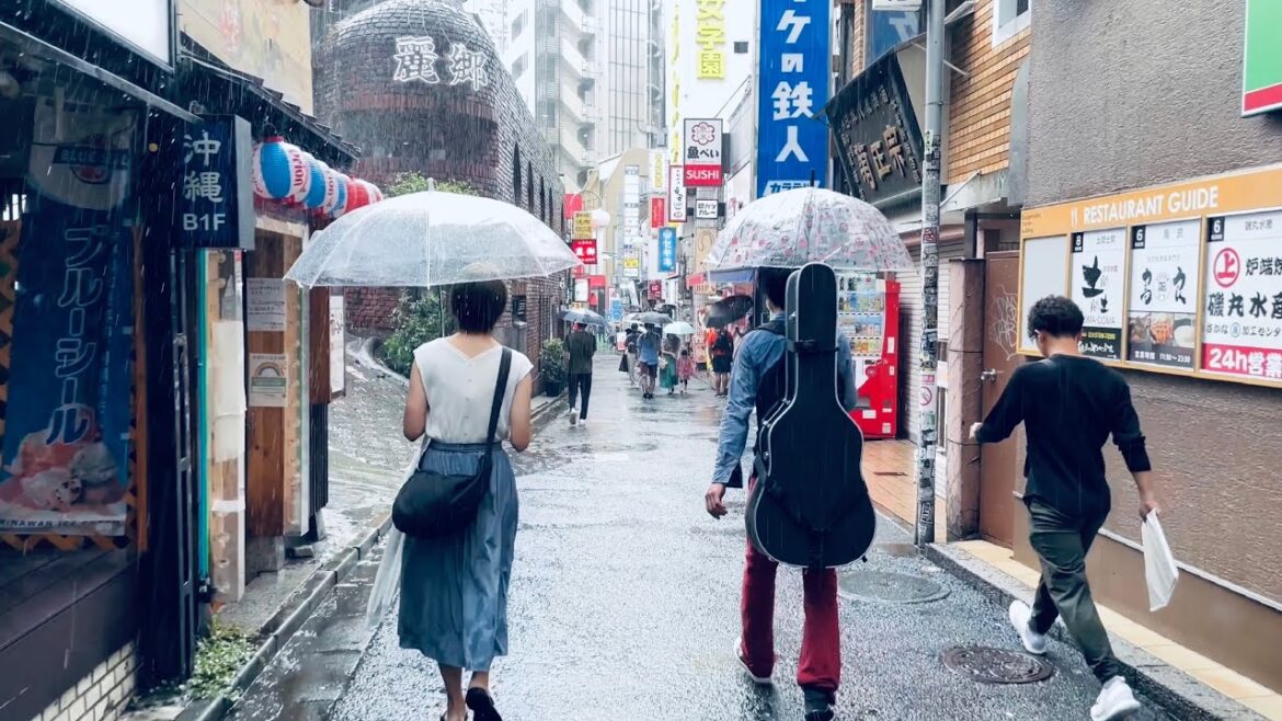 【4K】Tokyo Walk - Shibuya Sudden Heavy Rain, Thunderstorm, Hail (July.2021) 【Japan】