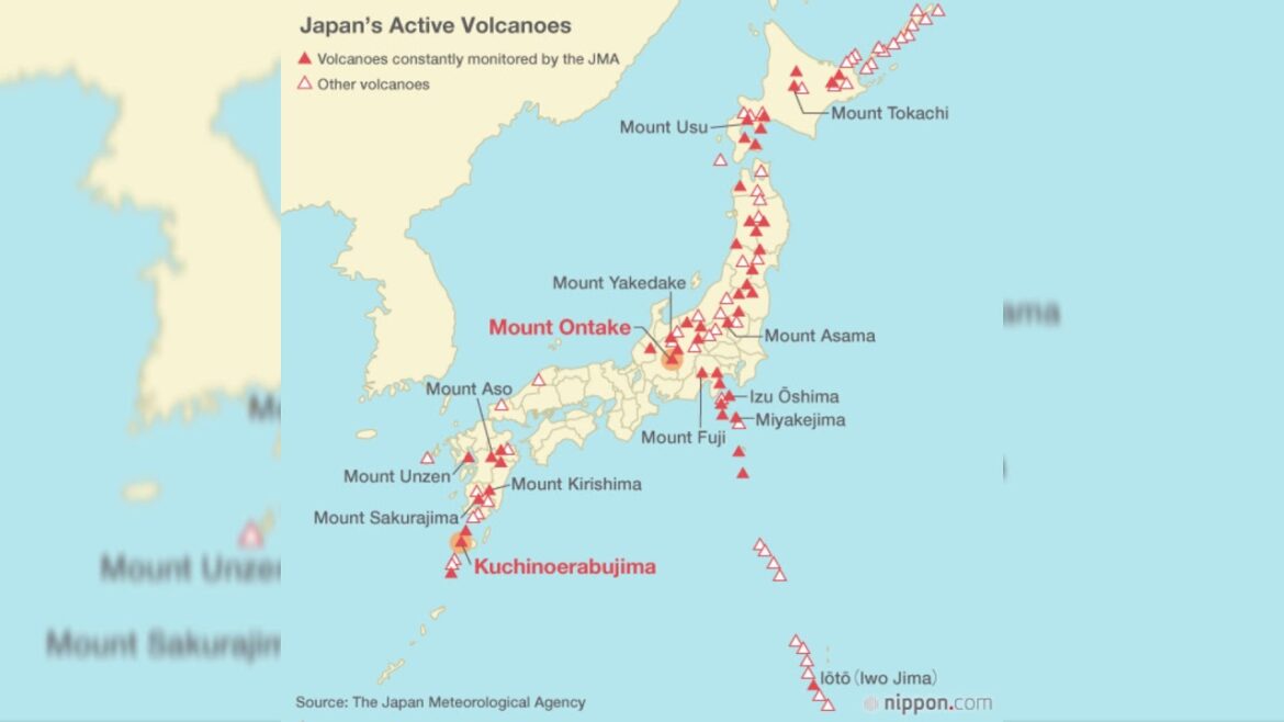 JAPANS VOLCANO SAKURAJIMA EXPLODES JAPANS VOLCANO SAKURAJIMA EXPLODES